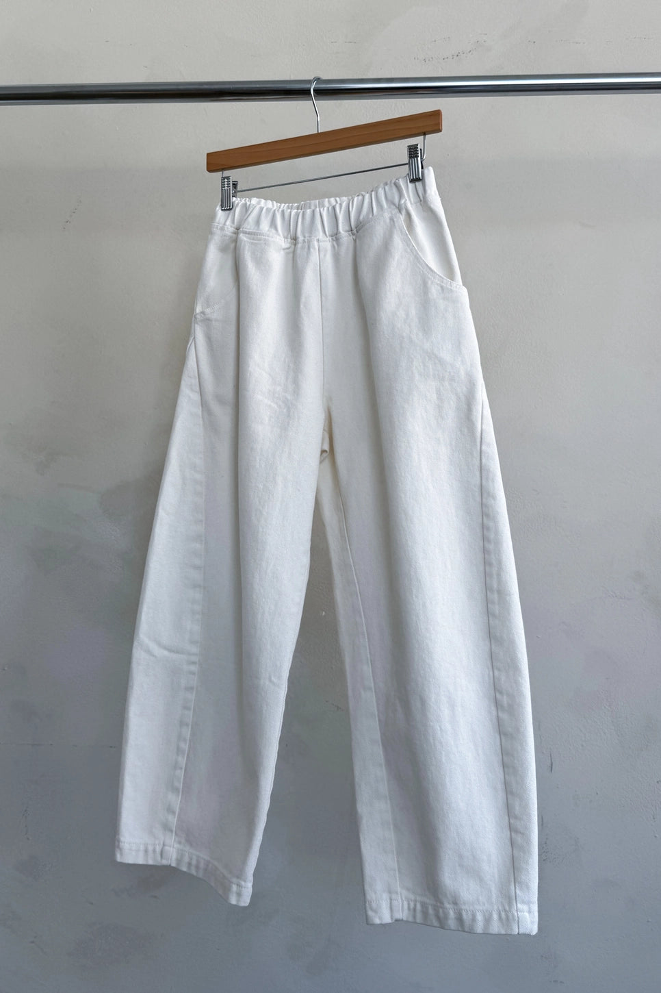 Le Bon Shoppe Arc Pants in Milk