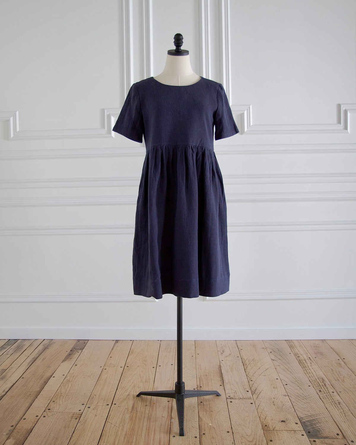 LAST ONE! Navy Linen Dress Size Small