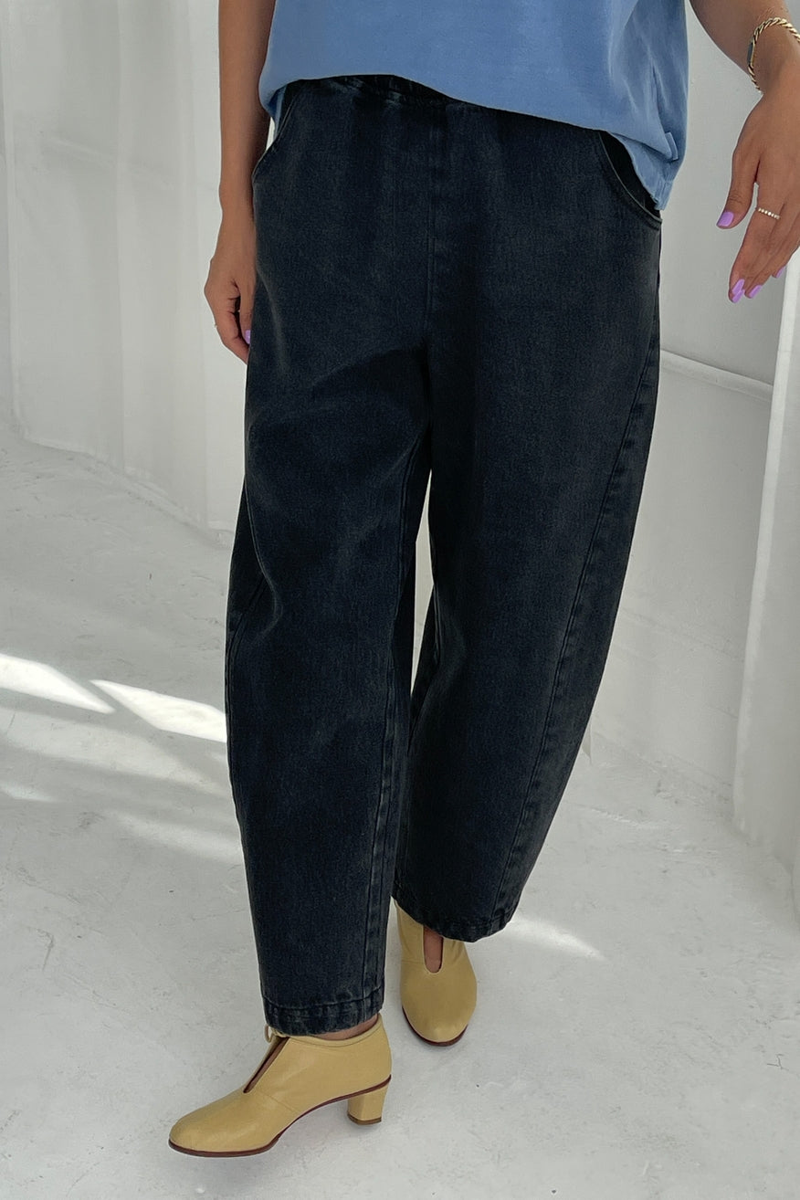 Le Bon Shoppe Arc Pants in Black Denim