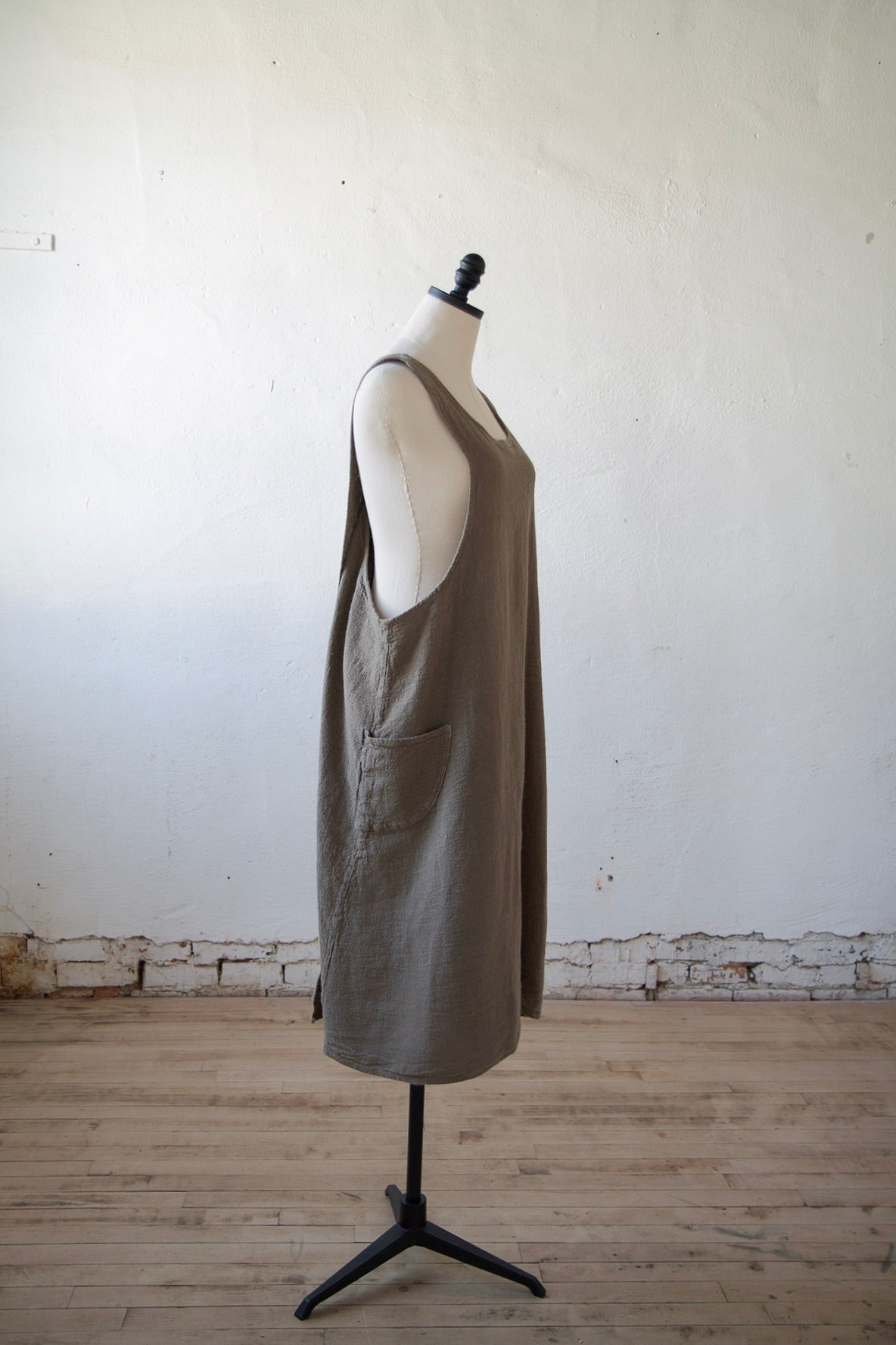 Made in France Linen Cross Back Apron