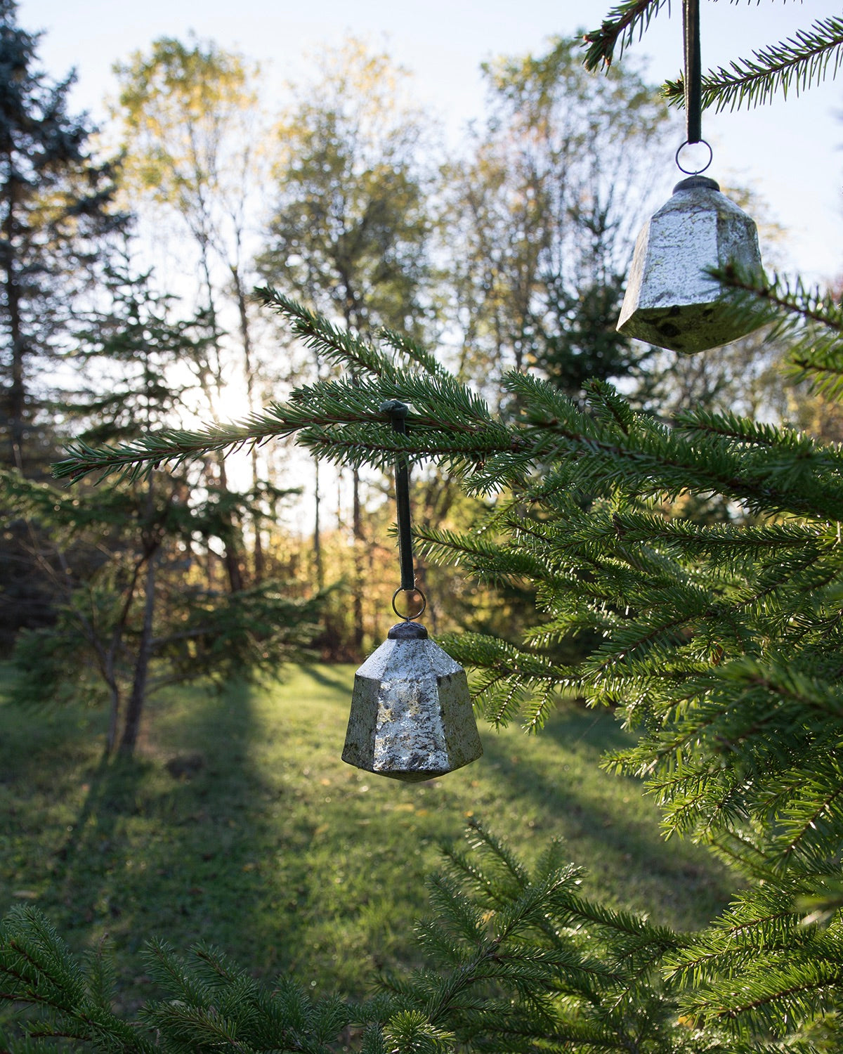 Bell-shaped Diamond Ornament