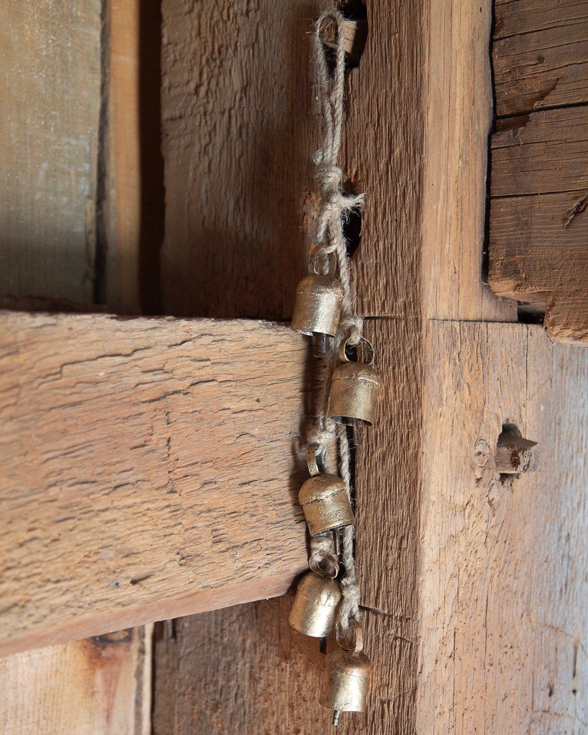 Small Rustic Bell Cascade