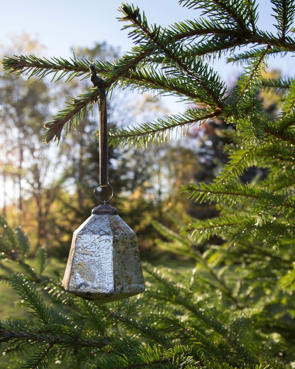 Bell-shaped Diamond Ornament